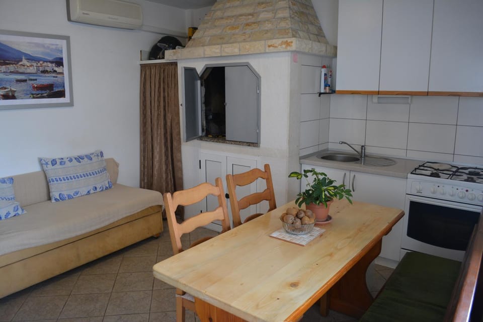 BBQ facilities, Communal kitchen