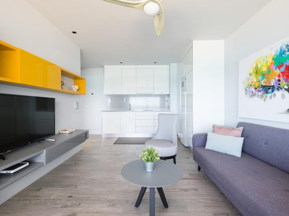Communal lounge/ TV room, Living room