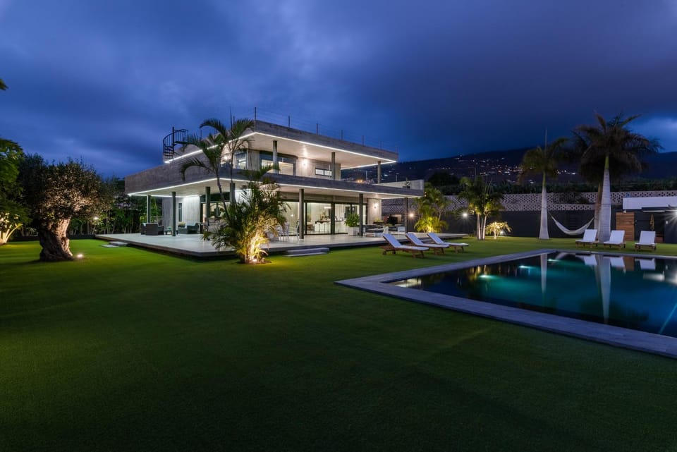 Property building, Night, Garden, Garden view, Pool view, Swimming pool