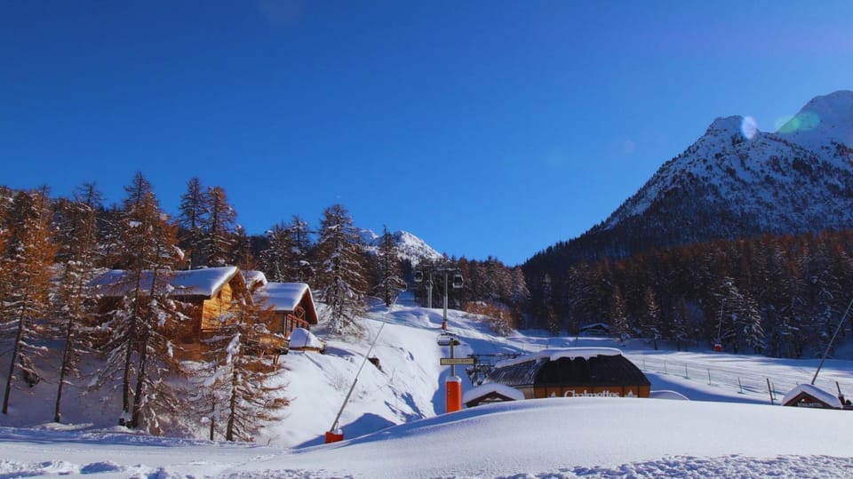 Nearby landmark, Day, Natural landscape, Winter, Mountain view