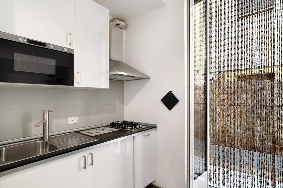 Kitchen or kitchenette, Living room