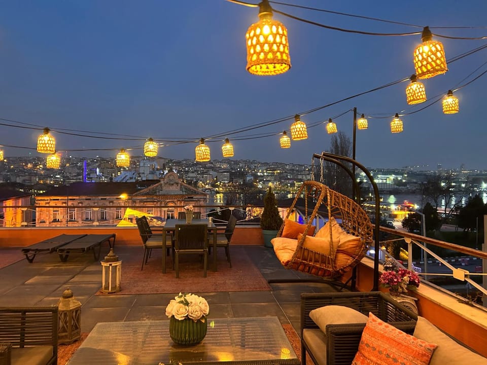 Night, View (from property/room), Balcony/Terrace, Balcony/Terrace, City view