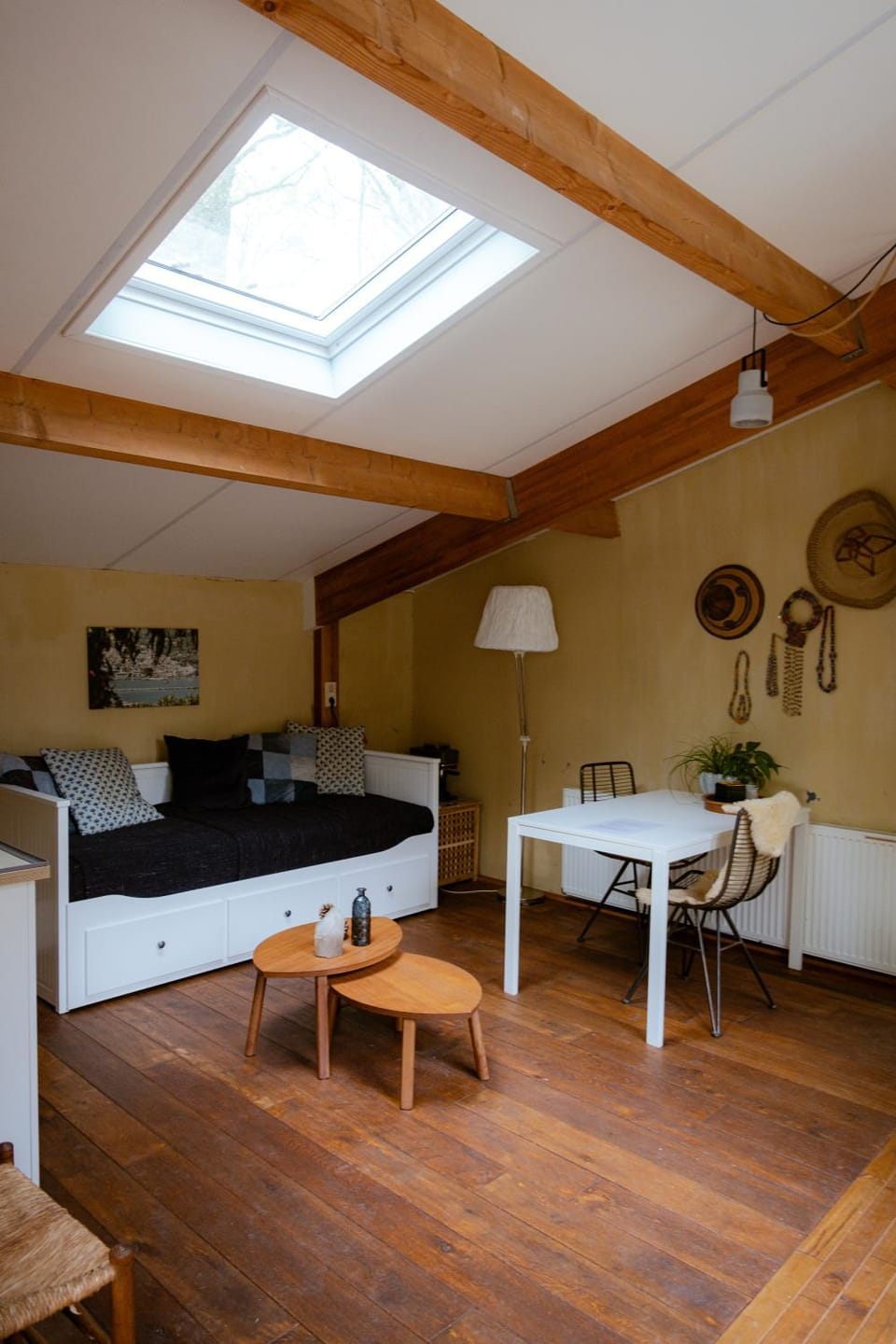 Seating area, Dining area