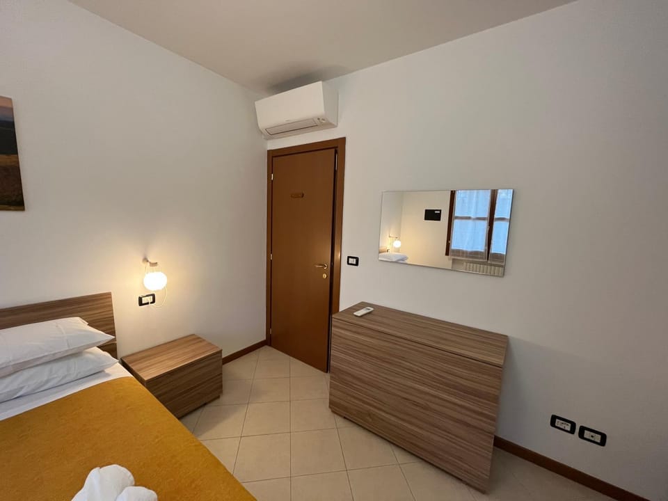 Bed, Photo of the whole room, Bedroom, towels, air conditioner