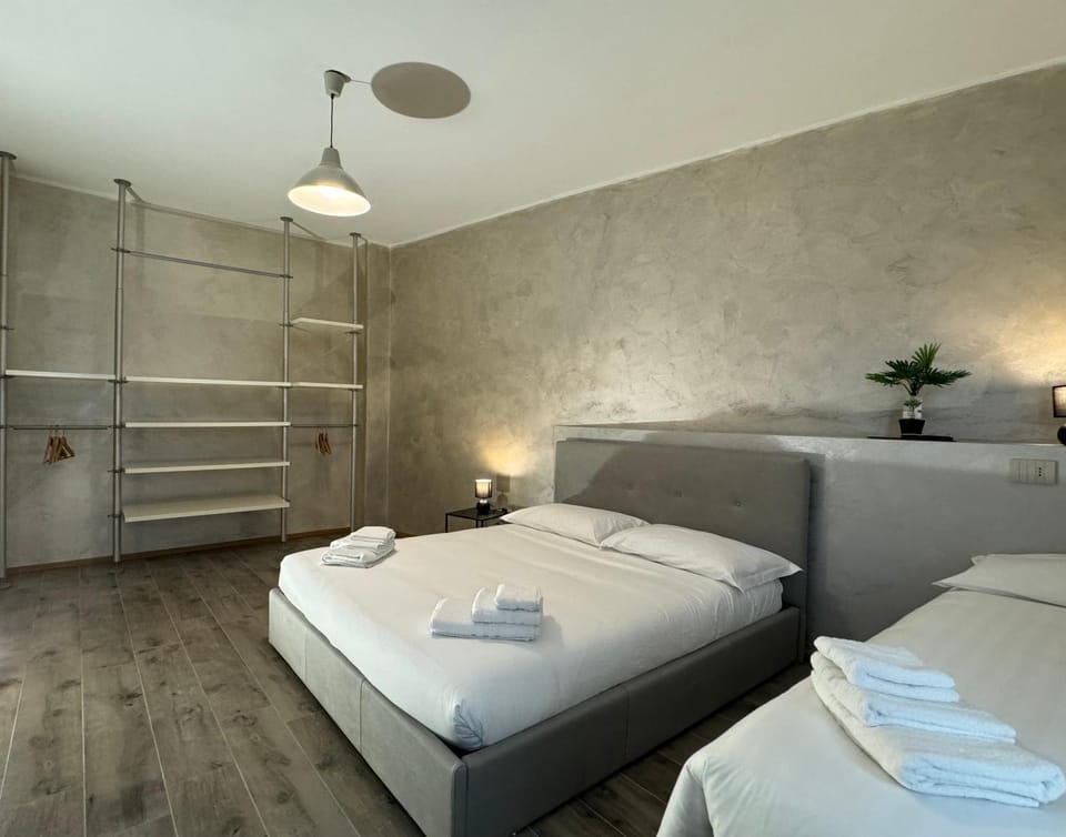 Bed, Bedroom, towels, wardrobe