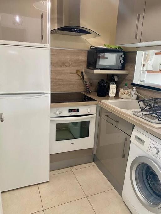 Le Central Spacieux avec loggia Apartment in Saint-Raphael