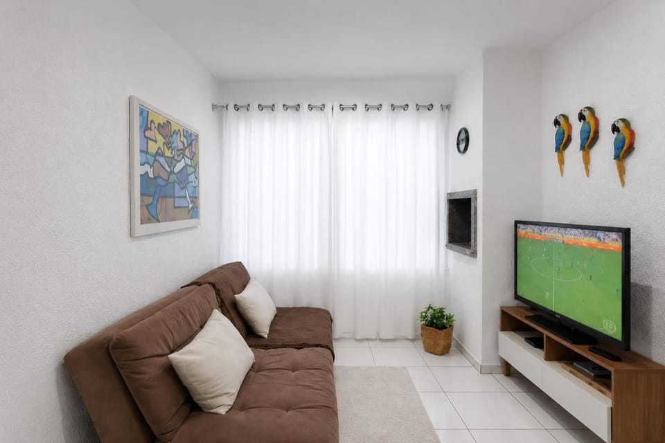 Apartamento 600 m da Praia dos Ingleses Pet Friendly Wi-Fi Garagem Apartment in Florianopolis