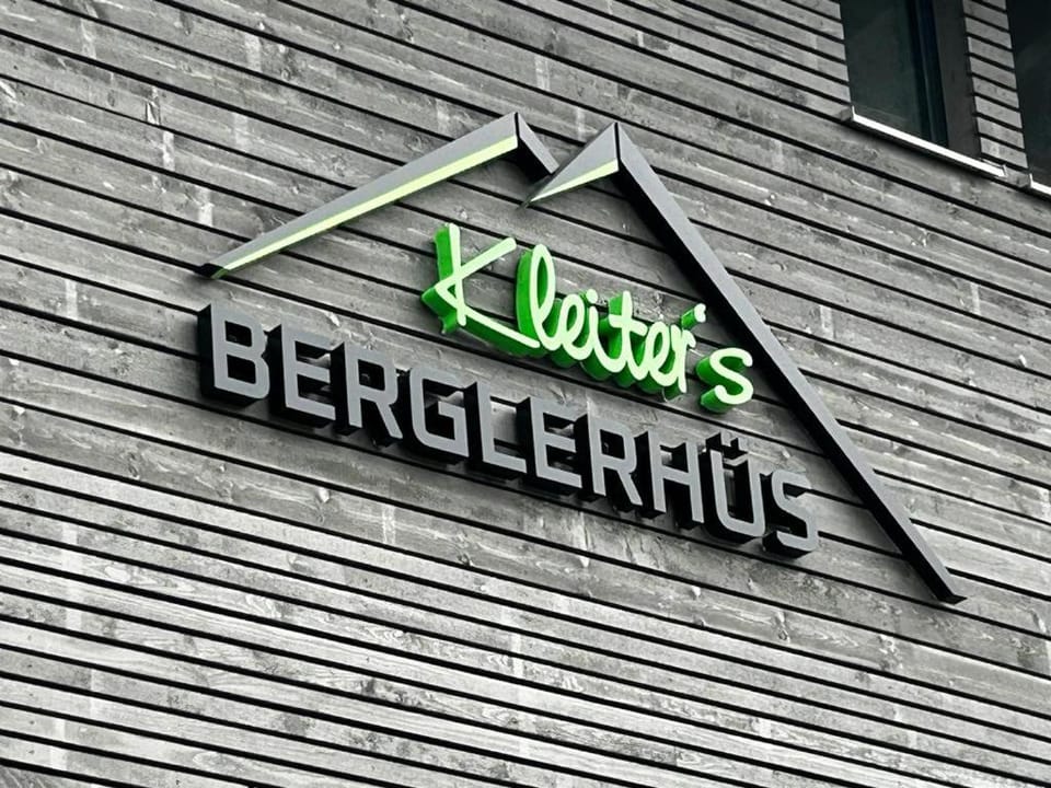 Property logo or sign, Logo/Certificate/Sign, Street view