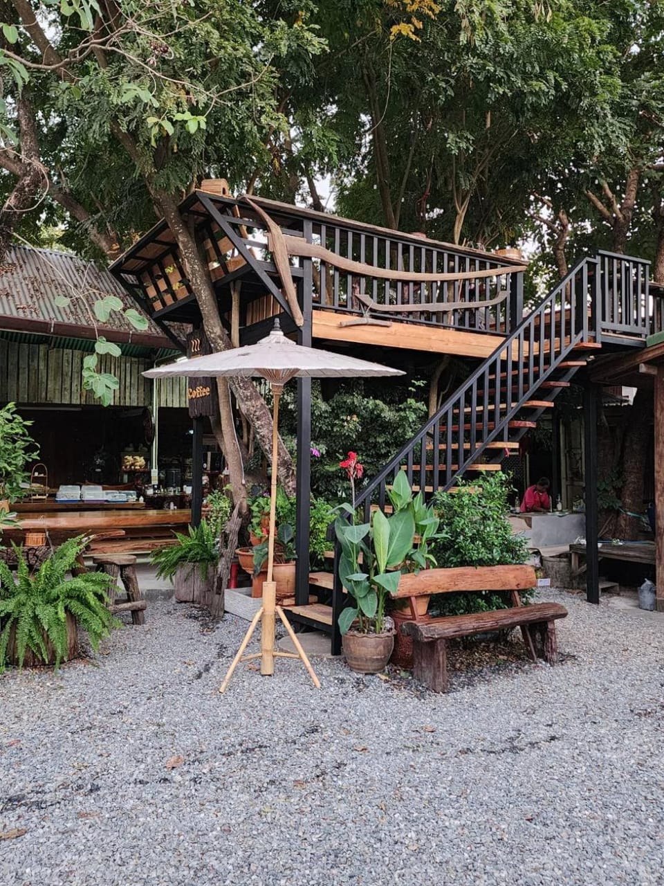 Restaurant/places to eat, Garden view