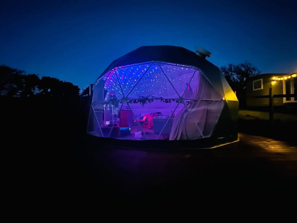 Sunset Ridge - Luxury Geodesic Dome set in the beautiful countryside Luxury tent in England