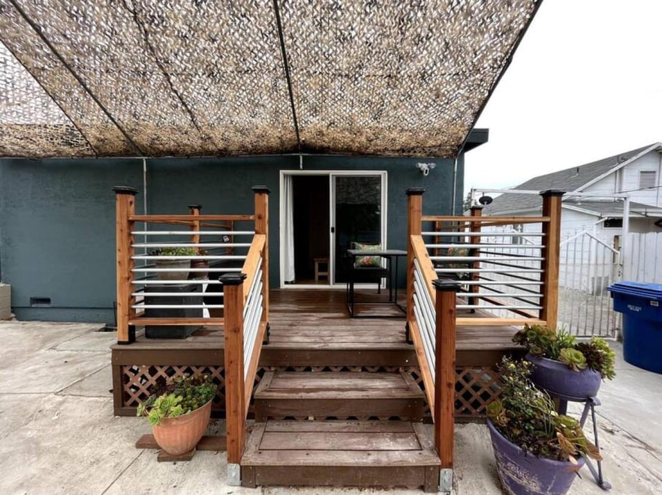 Serene Studio, Yurt Barn near DTLA Silverlake House in Glendale