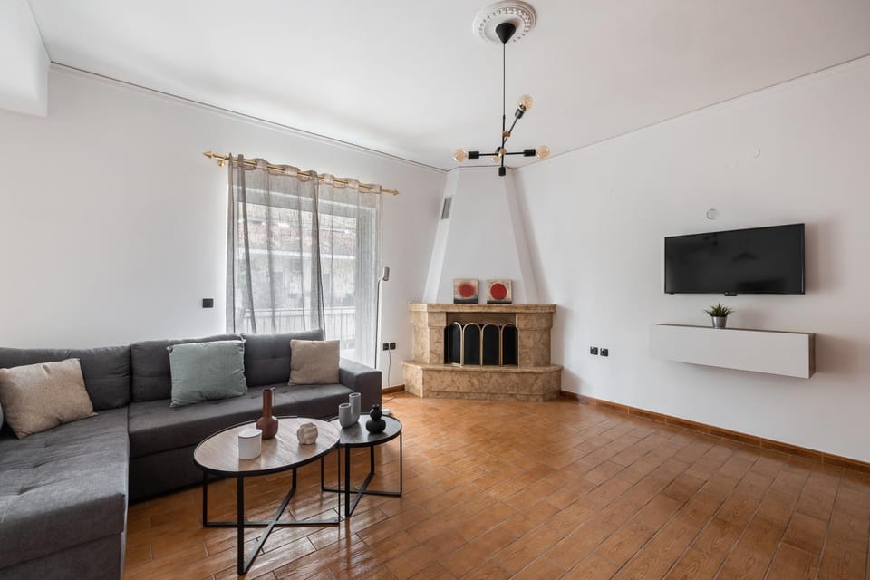 TV and multimedia, Living room, Seating area