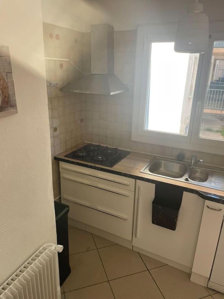 Appartement proche gare TGV Apartment in Nimes