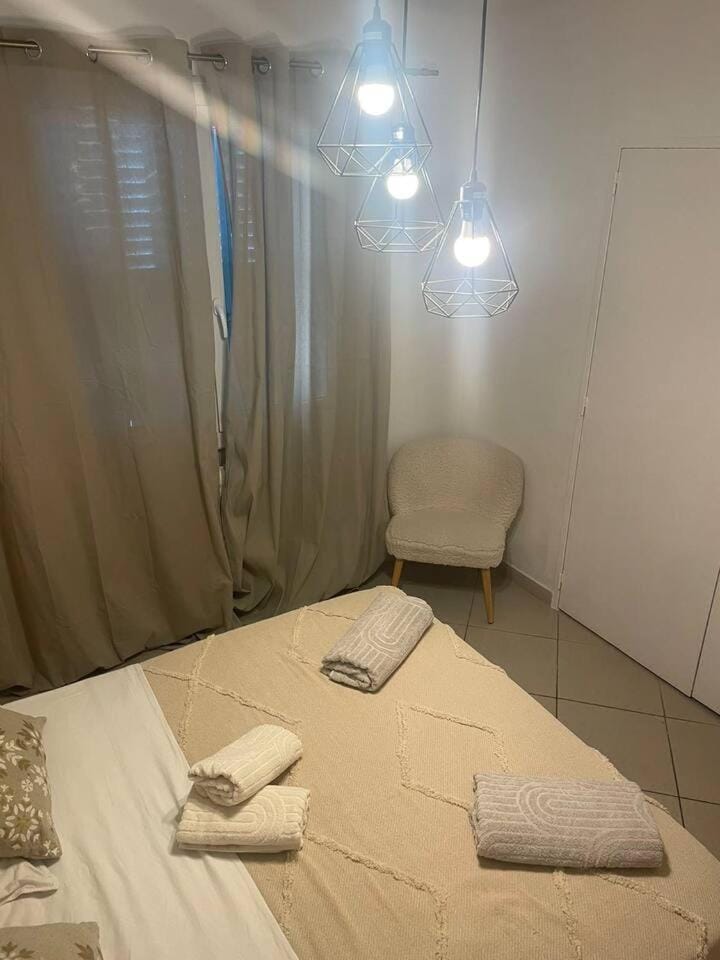 Appartement proche gare TGV Apartment in Nimes