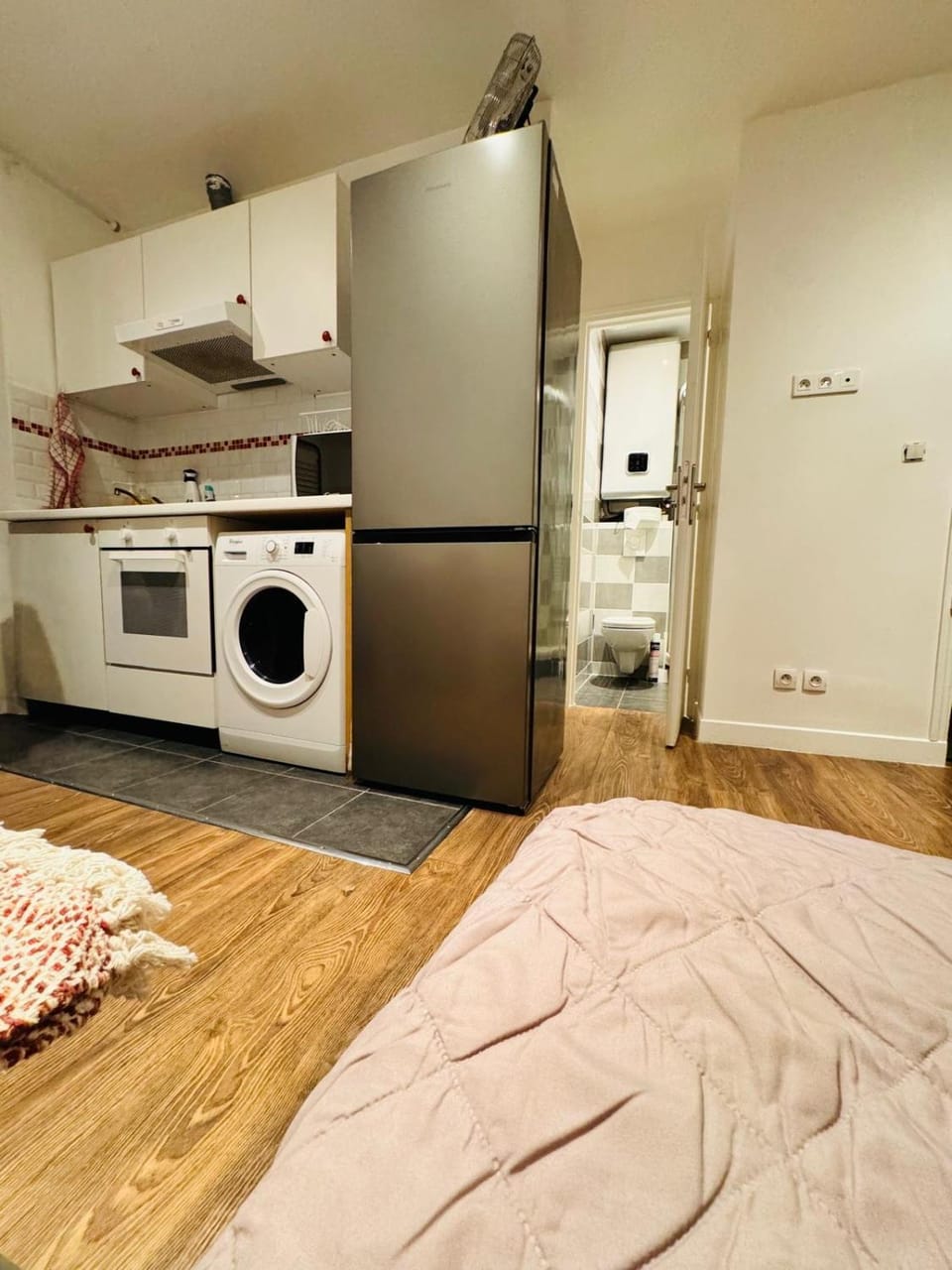 Prelep stan u srcu Pariza kod trga Republike! Apartment in Paris