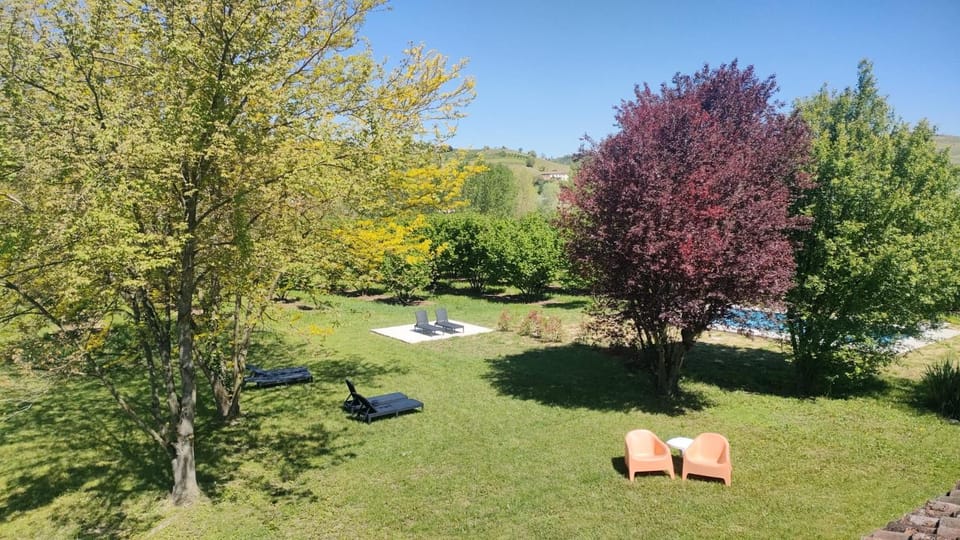 Spring, Day, Natural landscape, Garden, Garden view, Swimming pool, sunbed