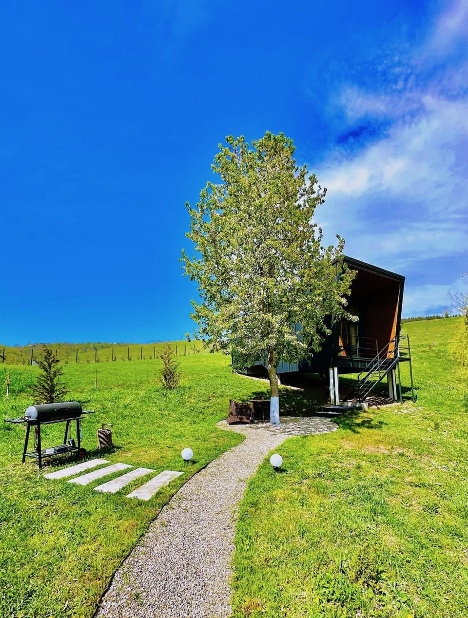 Spring, Natural landscape, BBQ facilities, Garden view