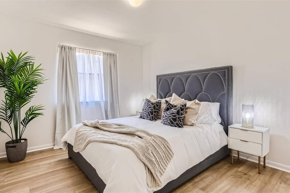 Single level w Fenced Yard, Pool Table & Fire Pit Apartment in Leander