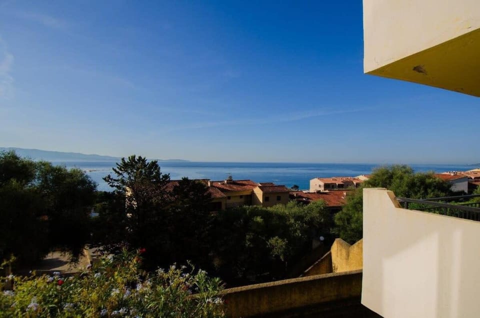Casamea - Studio Vue Mer, Parking, Plage, Clim Apartment in Ajaccio