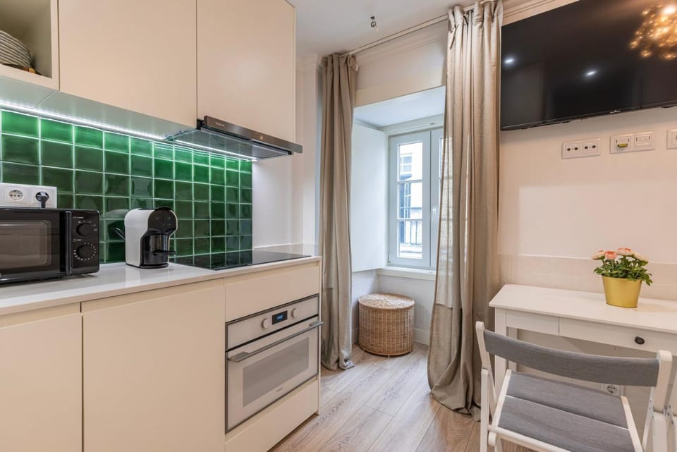 TV and multimedia, Kitchen or kitchenette, Living room