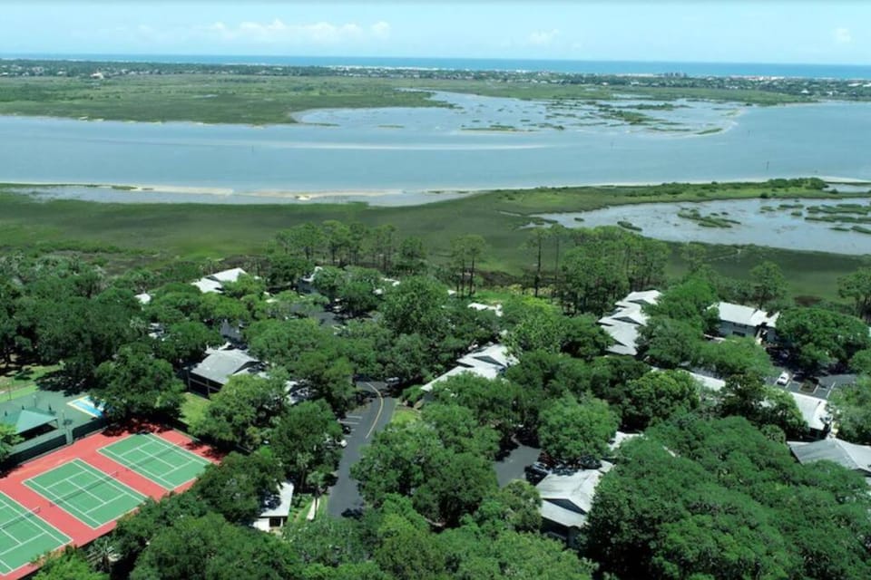 Sunrise Paradise on Intracoastal Front Apartment in Anastasia Island