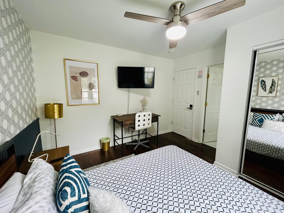 Bed, Bedroom