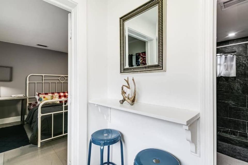 Welcoming 2-BR apartment - 6 people V1 Apartment in Coral Gables