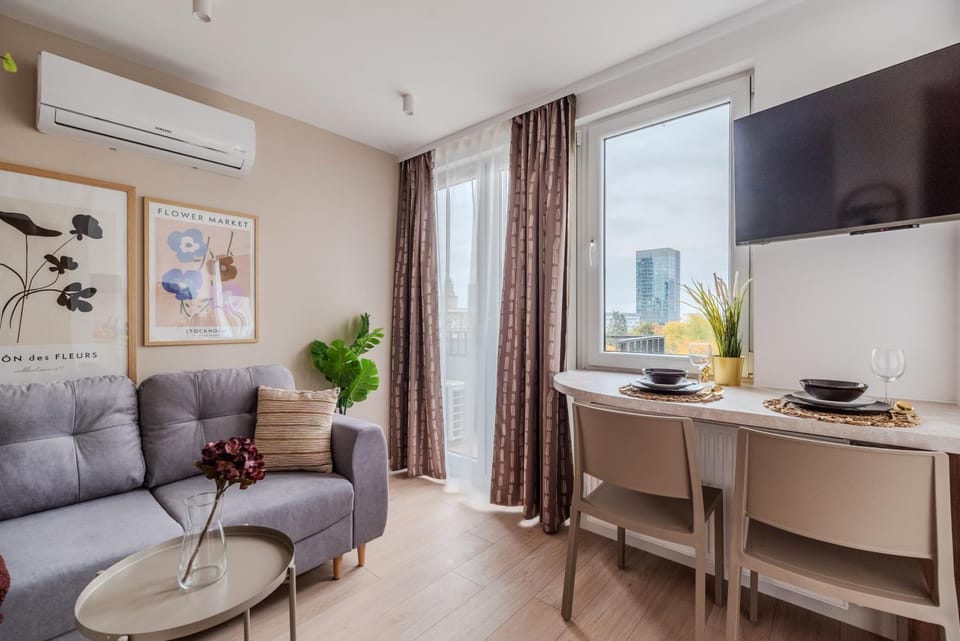 TV and multimedia, Seating area, air conditioner