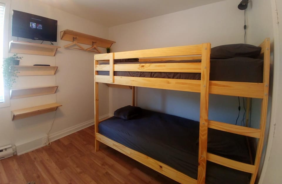 TV and multimedia, Bedroom, bunk bed, Family