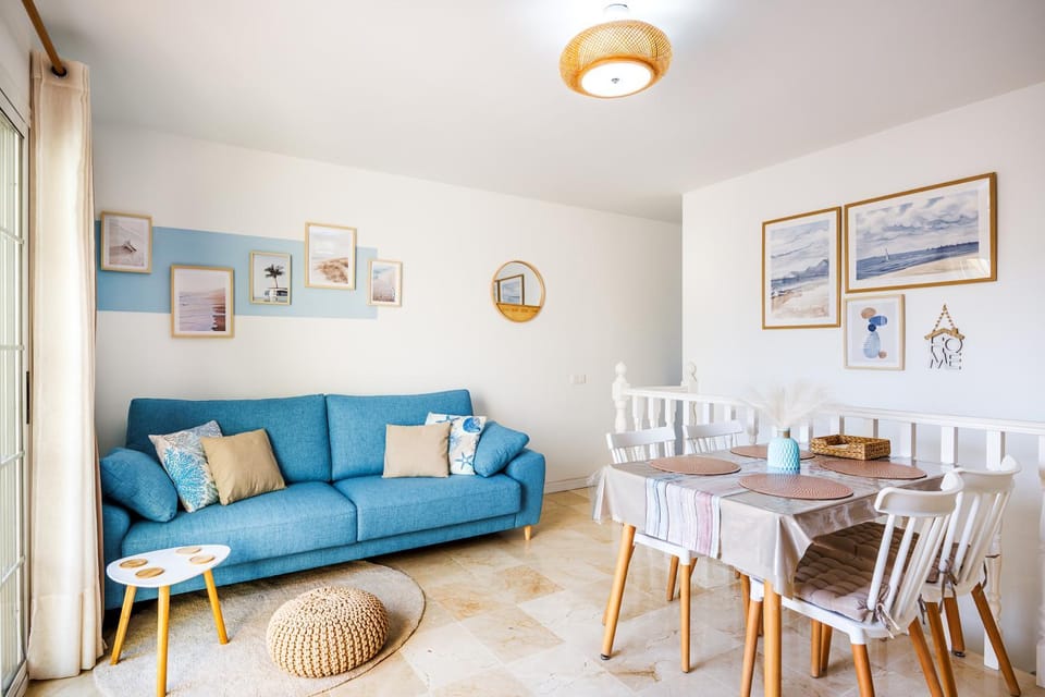 Communal lounge/ TV room, Living room, Lounge or bar, Dining area
