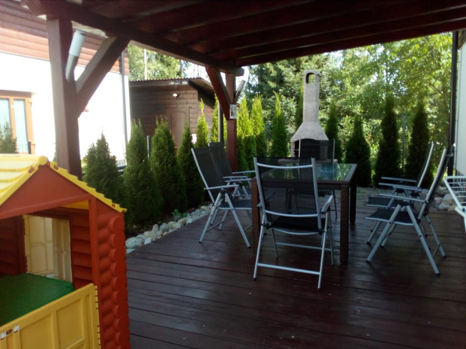 Patio, BBQ facilities, Garden, Balcony/Terrace