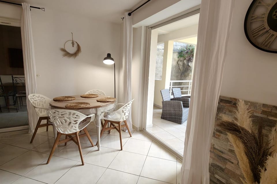 66 m all comfort in Saint-Raphaël Apartment in Saint-Raphael