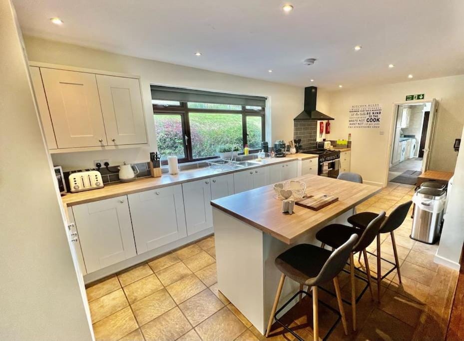 Kitchen or kitchenette, dishwasher, minibar, pet friendly, stove, toaster