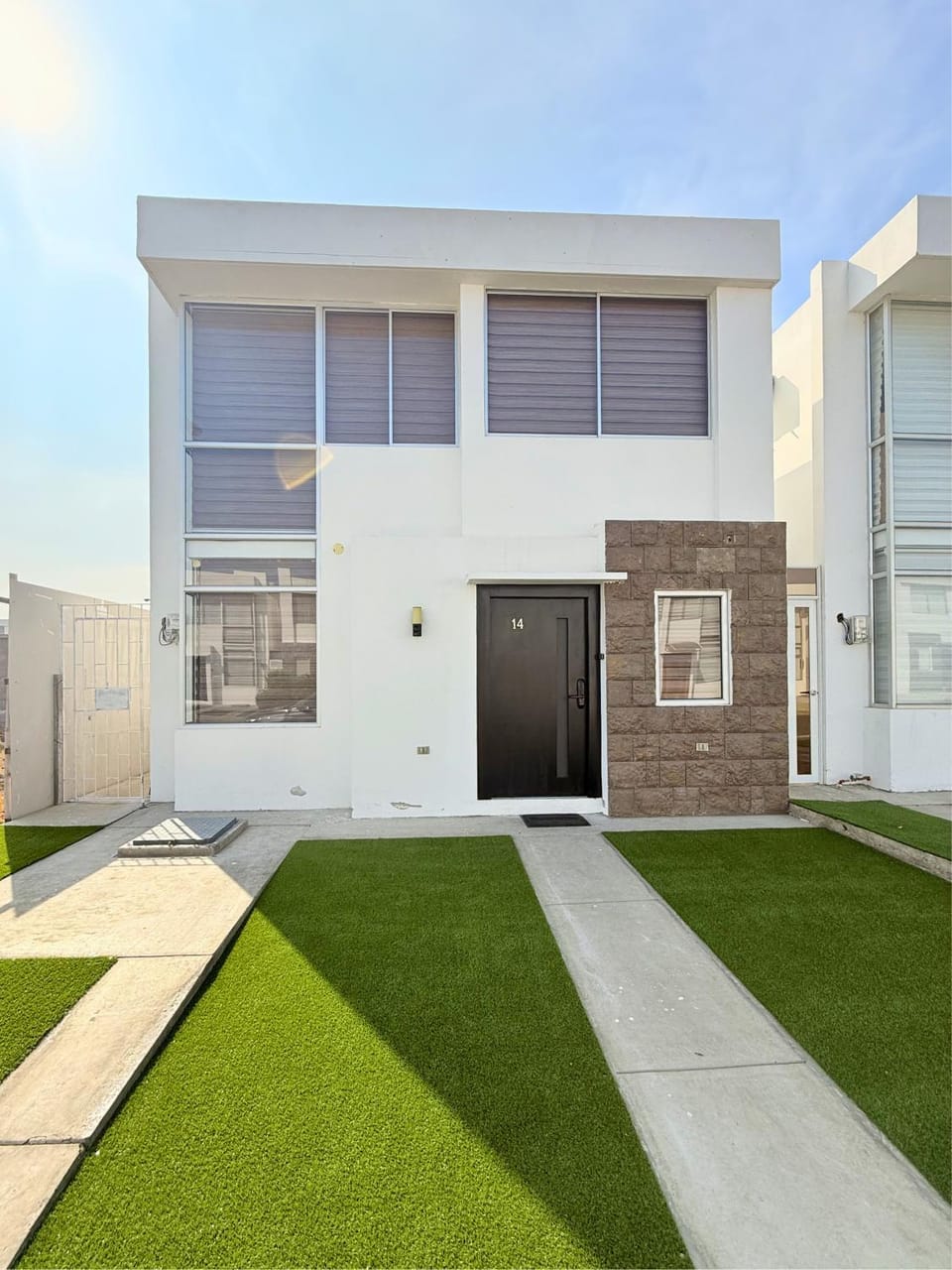Property building, Day
