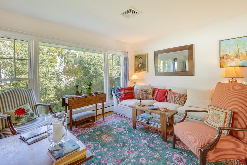 Stroll to Shore & Shopping: Cozy Cape Cod Escape House in Hyannis