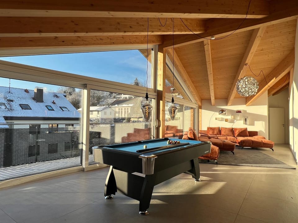 Billiard, TV and multimedia, Living room