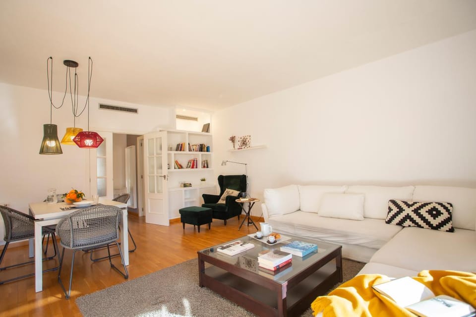 Living room, Dining area, air conditioner