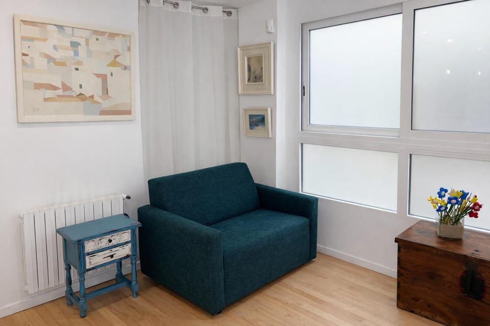 Dining area, furniture