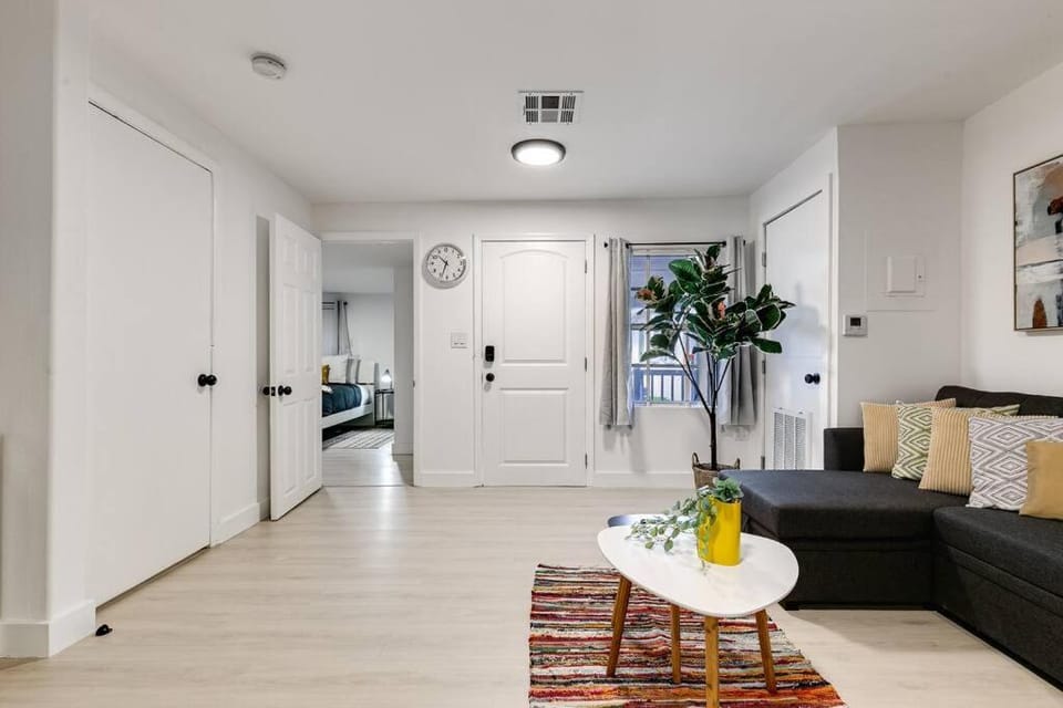 Captivating 2-BR apartment for 5 people V3 Apartment in Coral Gables