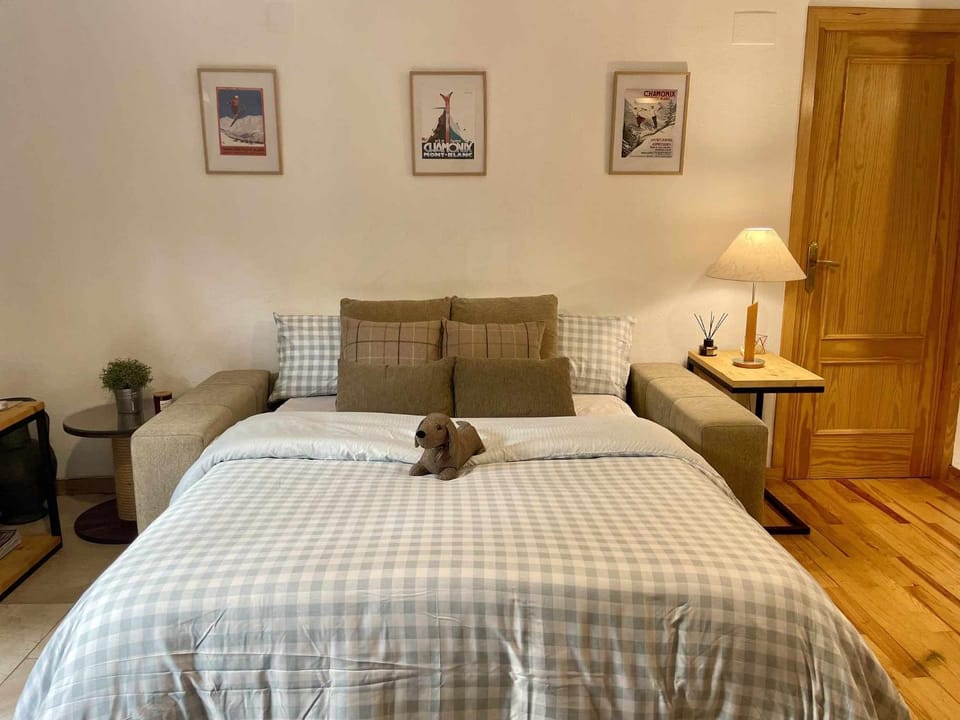 View (from property/room), Photo of the whole room