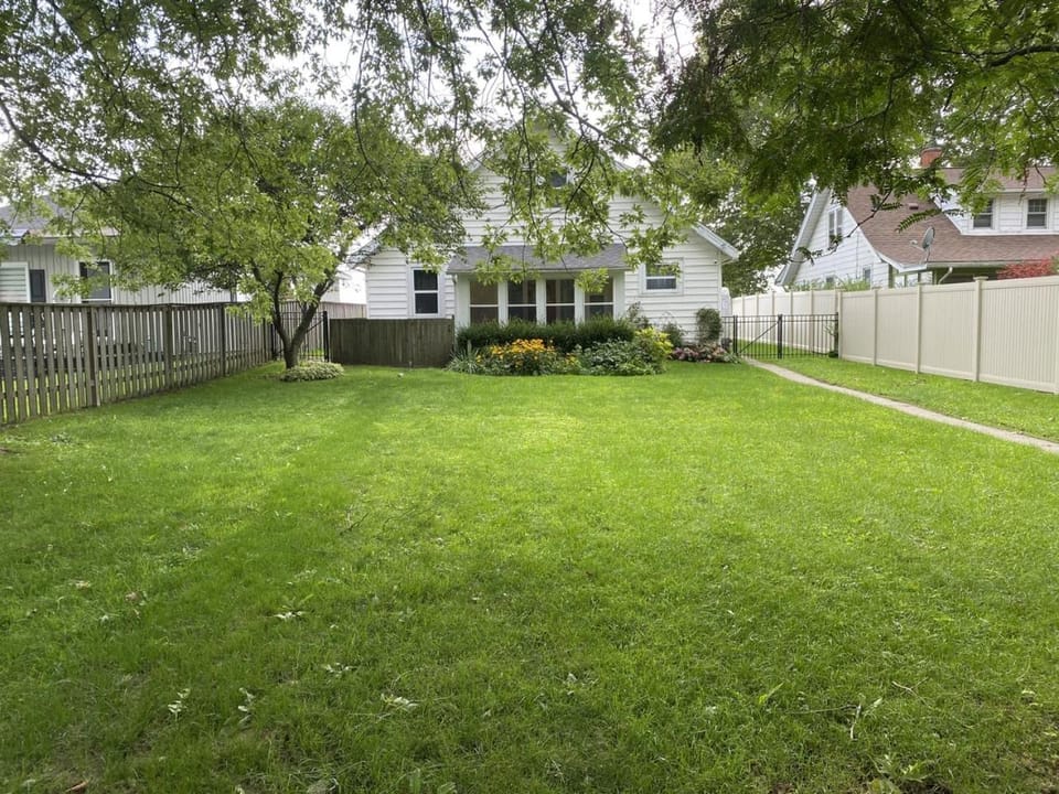 Property building, Natural landscape, Garden