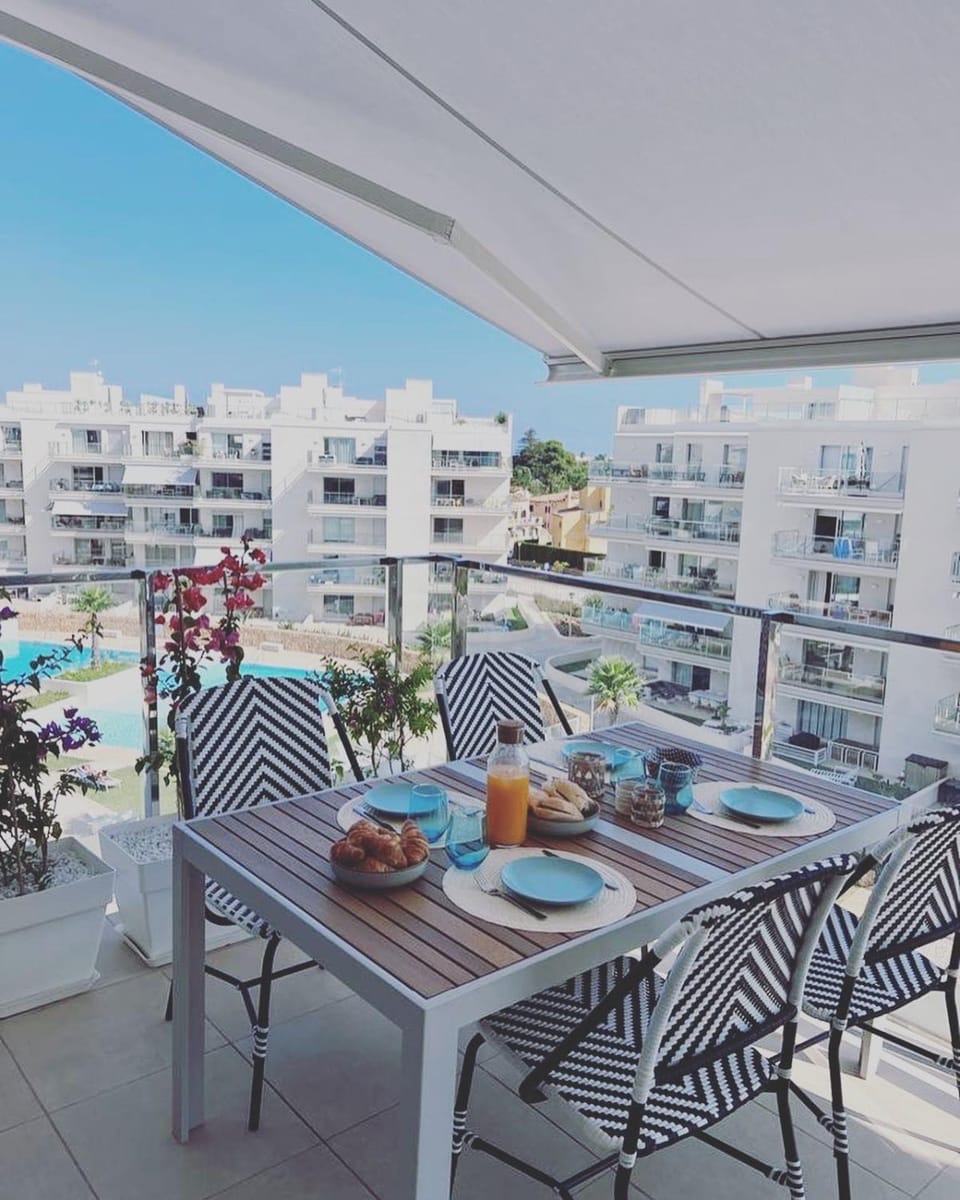 Balcony/Terrace, Dining area