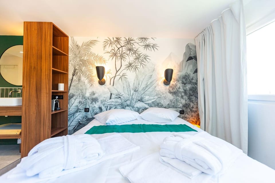 Bed, Bedroom, wardrobe