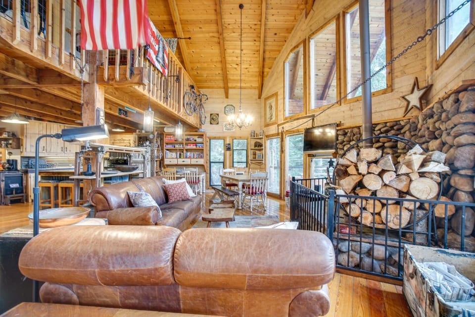‘Roots Rustic Retreat:’ Tree-Lined Cabin in McCall Cabin in Valley County