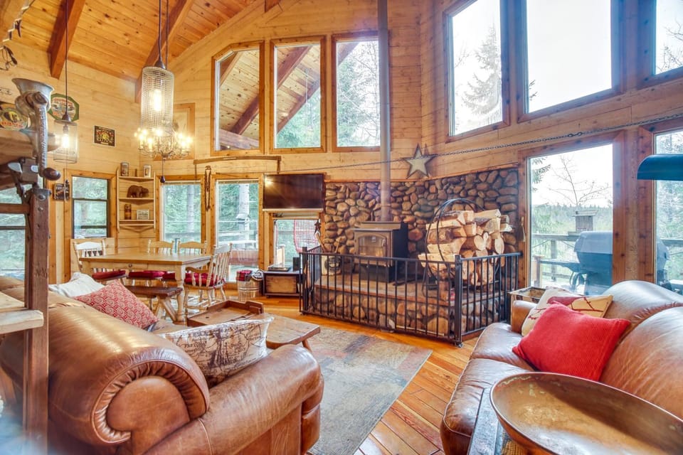 ‘Roots Rustic Retreat:’ Tree-Lined Cabin in McCall Cabin in Valley County