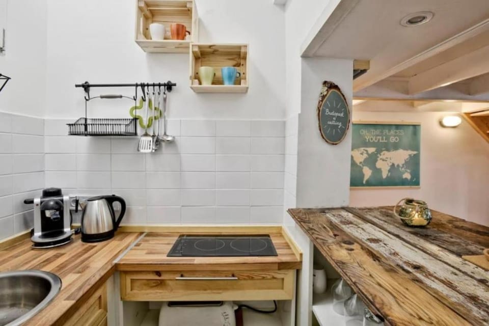 Coffee/tea facilities, Kitchen or kitchenette