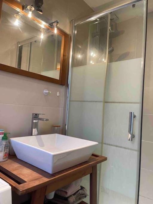 Wonderful apartment near Arc de Triomphe 2P Apartment in Paris
