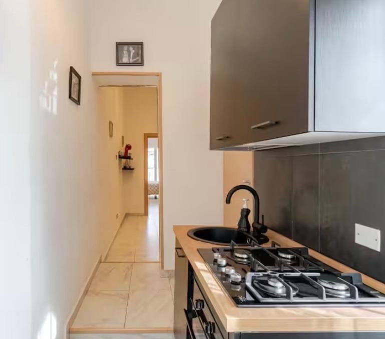 Residenza MarVin De Curtis Apartment in Naples