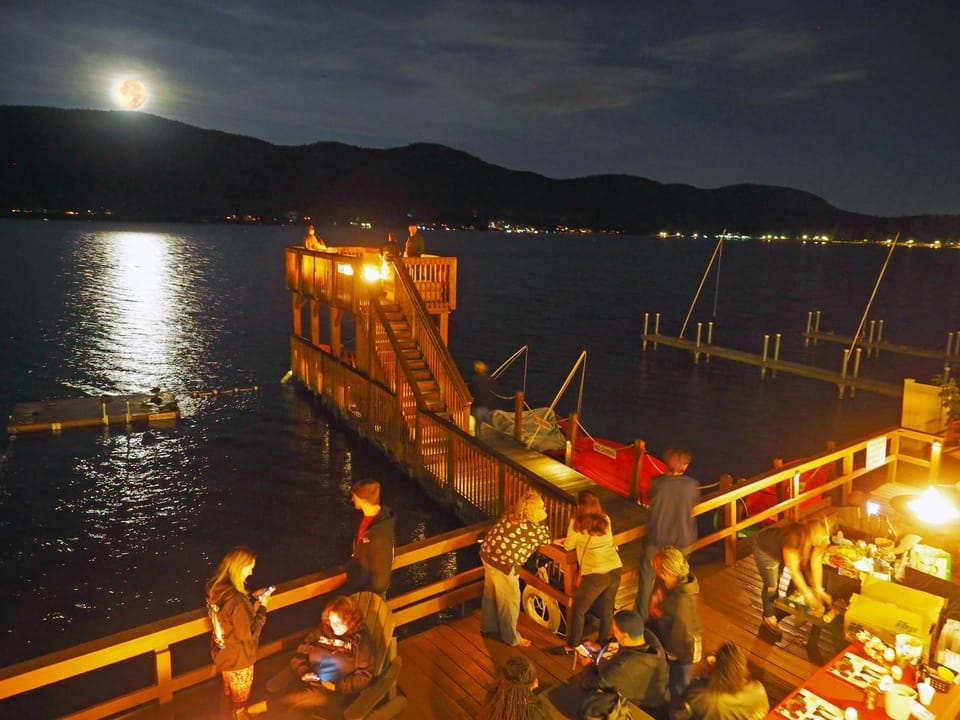 Lake view, Entertainment