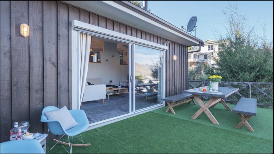 Property building, Balcony/Terrace